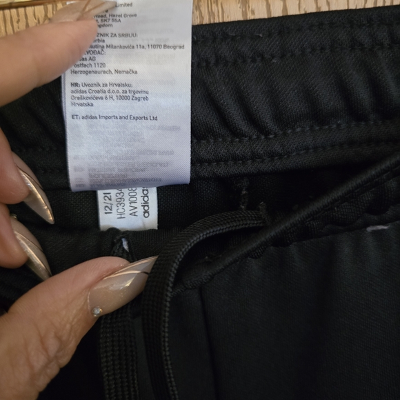 Adidas Colorful Floral Jacket with Black Accents - Picture 8 of 12